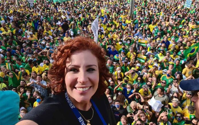 carla-zambelli-na-paulista