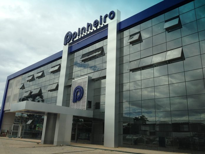 Fachada da loja Pinheiro no SIA