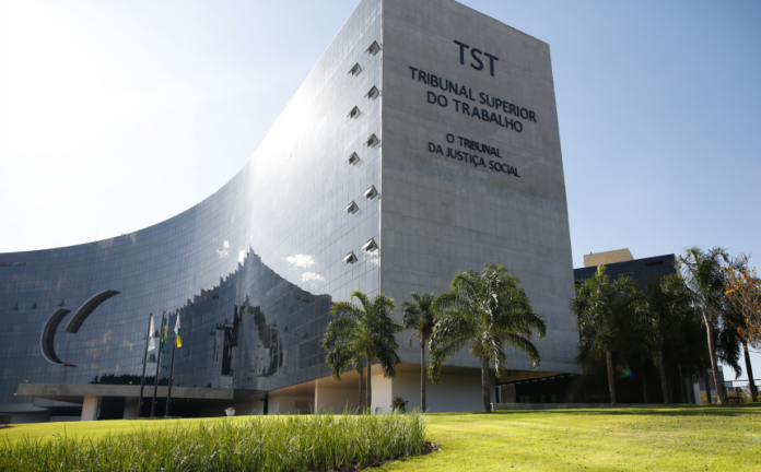 tst fachada