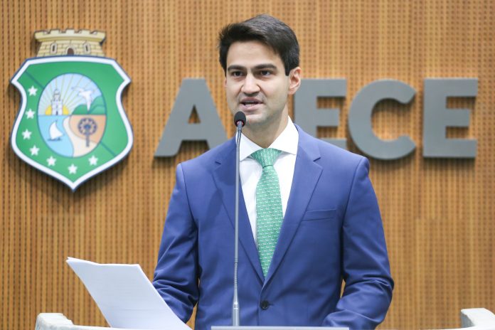 Dep Pedro Matos Avante - Plenário - Foto Paulo Rocha (3)