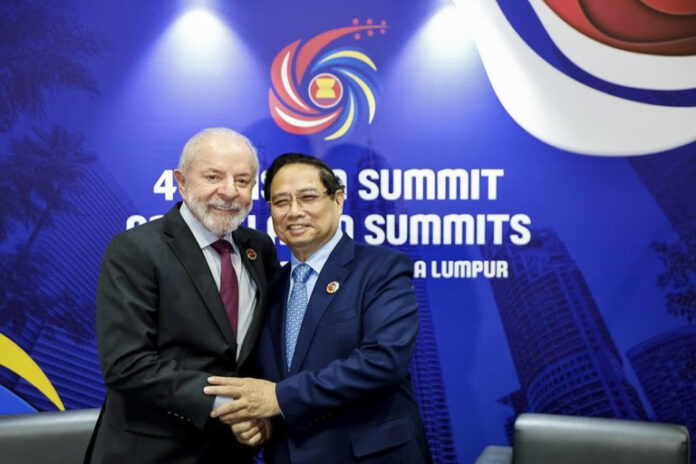 Lula e presidente do Vietnã