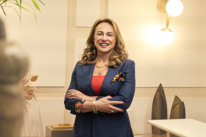 mary elbe queiroz adv