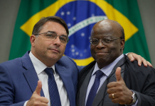Eleições 2026: Flávio Bolsonaro e Joaquim Barbosa juntos?