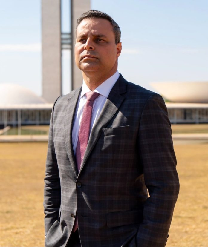 Marcelo Almeida- especialista em direito Millitar