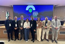 CFM fortalece integração com os Conselhos Regionais e avança na construção de uma comunicação nacional mais estratégica Da direita para esquerda : Dr Bruno Leandro - Presidente do CRM PB Marcio Chaves - Head Inovação Eduskills Sarah Ramalho - Equipe de Comunicação do CRM PB Gibran Melo - Equipe de comunicação do CRM PB Márcia Kelly - Equipe CRM PB Wagner Leandro - CEO da EDUSKILLS DR. Claudio Oreste - Dir Comunicação e TI CRM PB Gilson Neves
